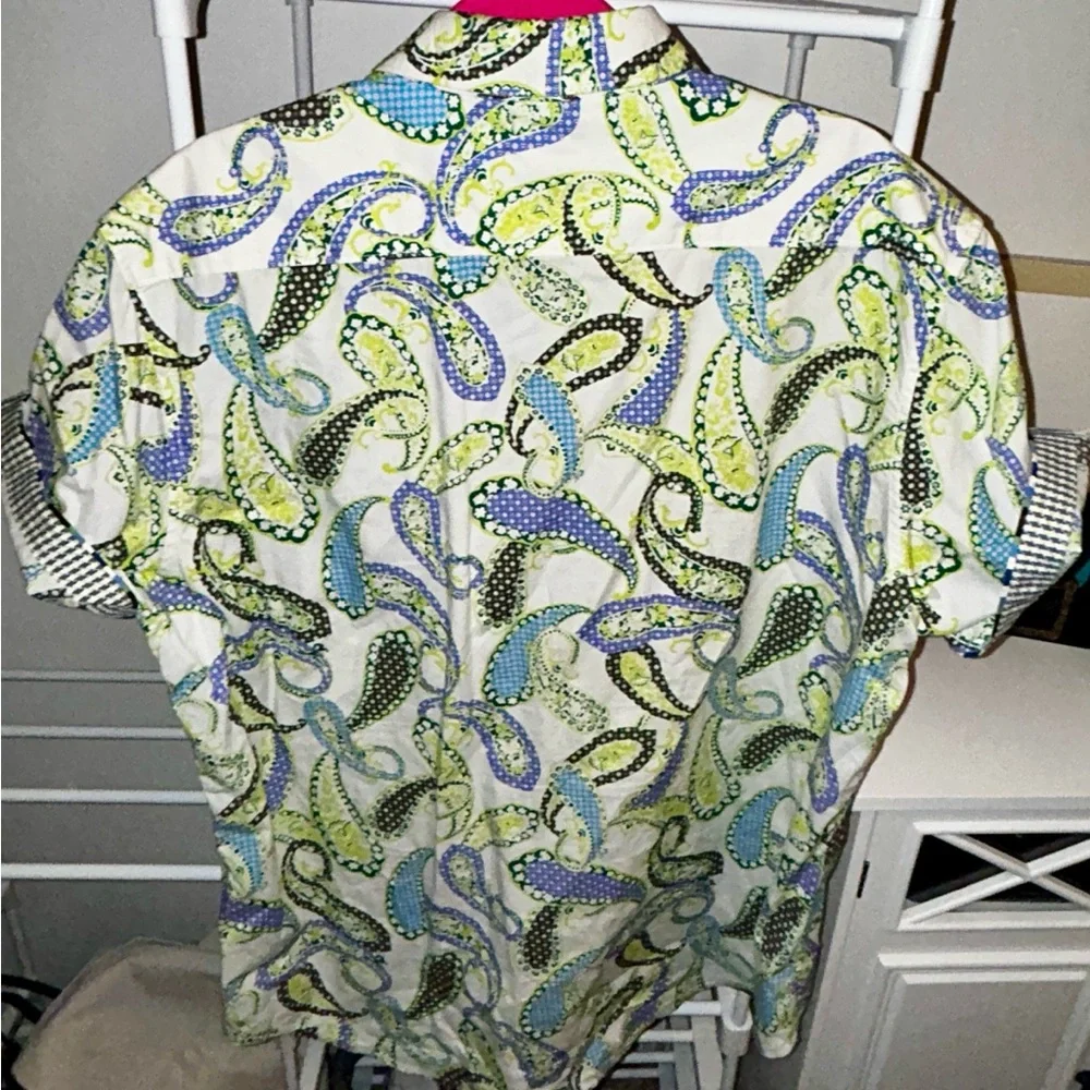 Very Groovy 🕺🏻🪩Robert Graham Vibrant Paisley Button Down Shirt - Picture 8 of 9